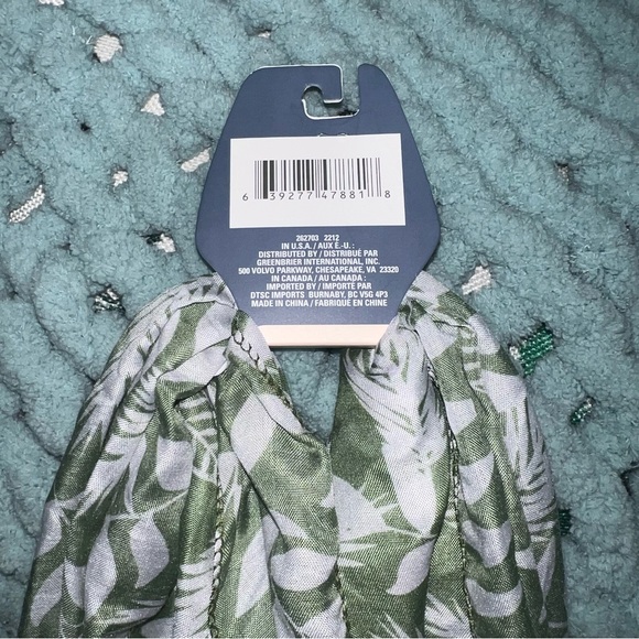 Juncture Green Leaf Print Infinity Scarf - Picture 4 of 6